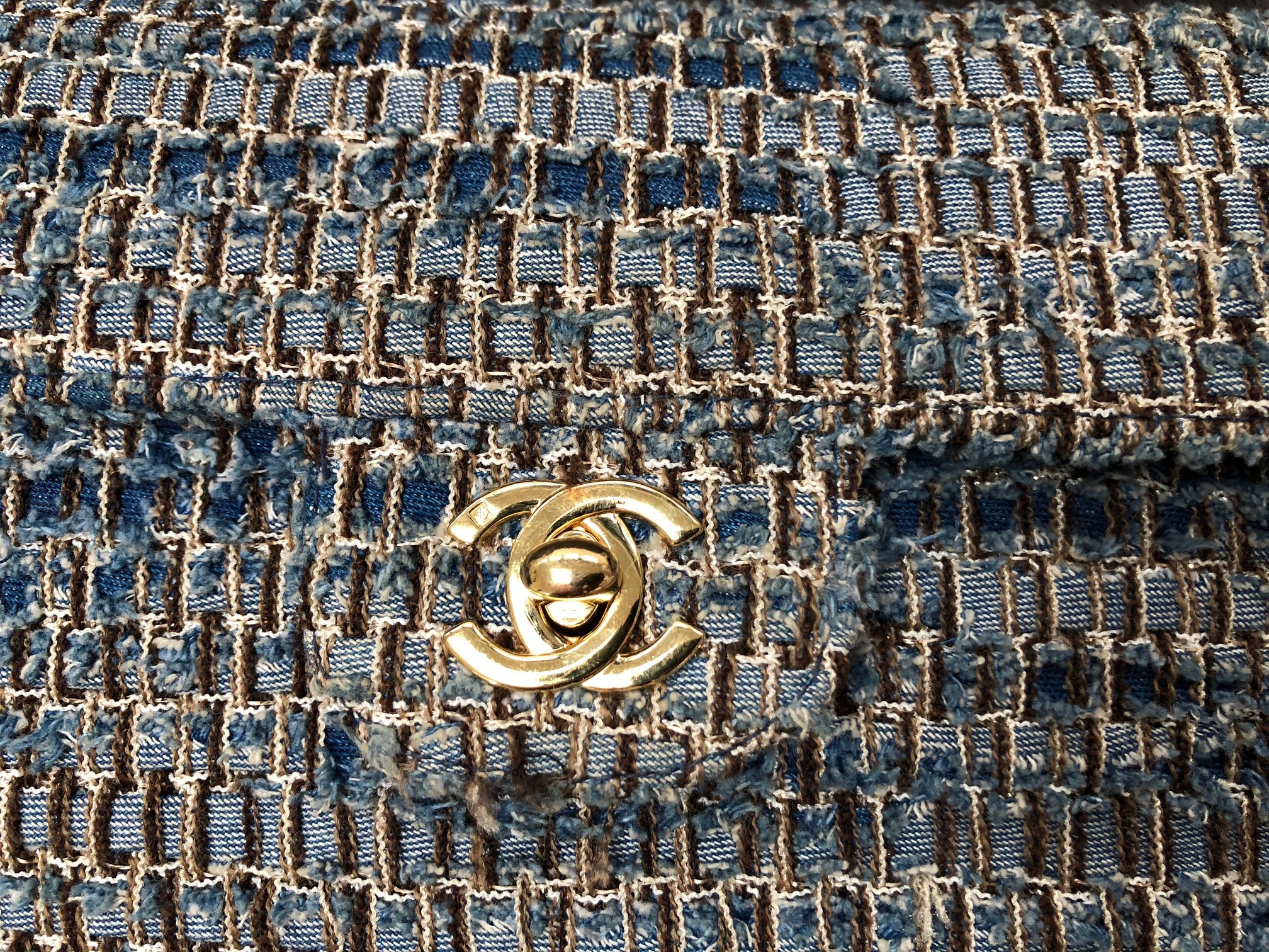 Timeless/classique tweed handbag Chanel Blue in Tweed - 24410407