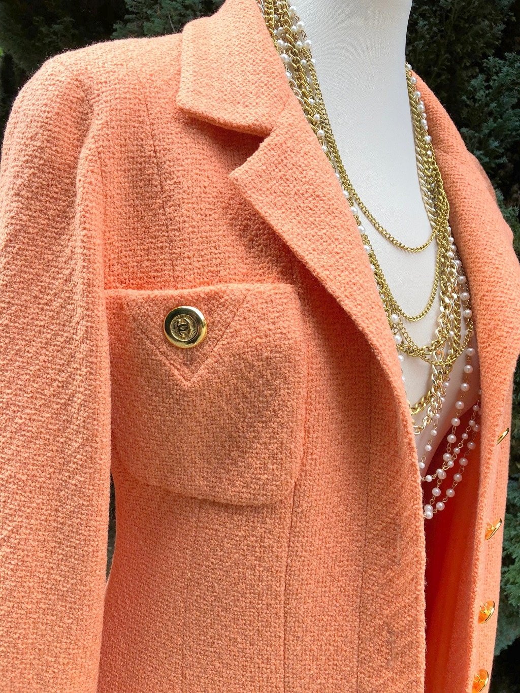 CHANEL Suit Tweed Bouclé Vintage Circa 1981 - Chelsea Vintage Couture