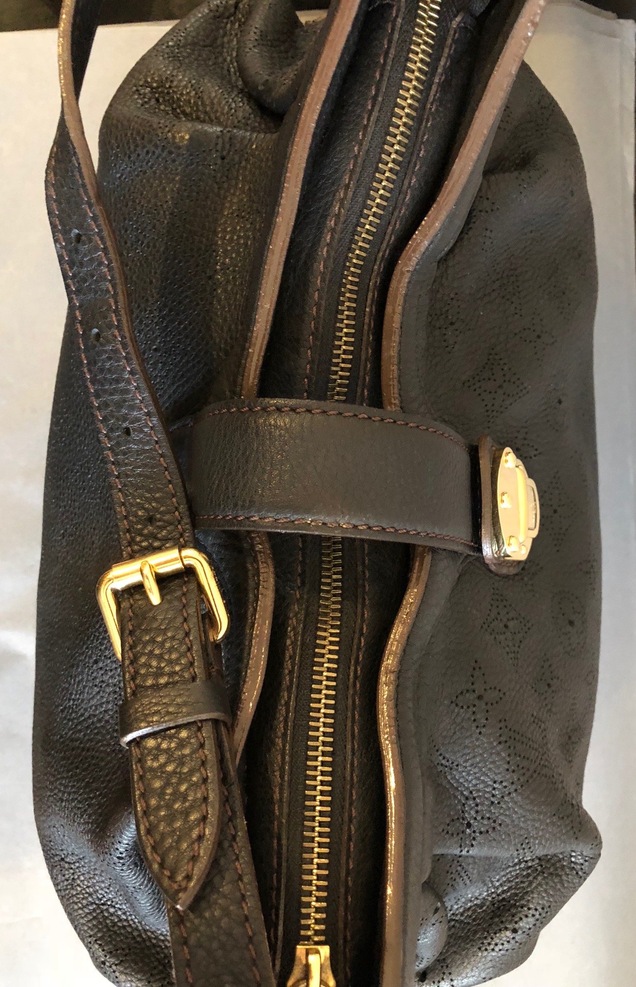 LOUIS VUITTON Mahina XS Shoulder Leather Handbag - Chelsea Vintage Couture