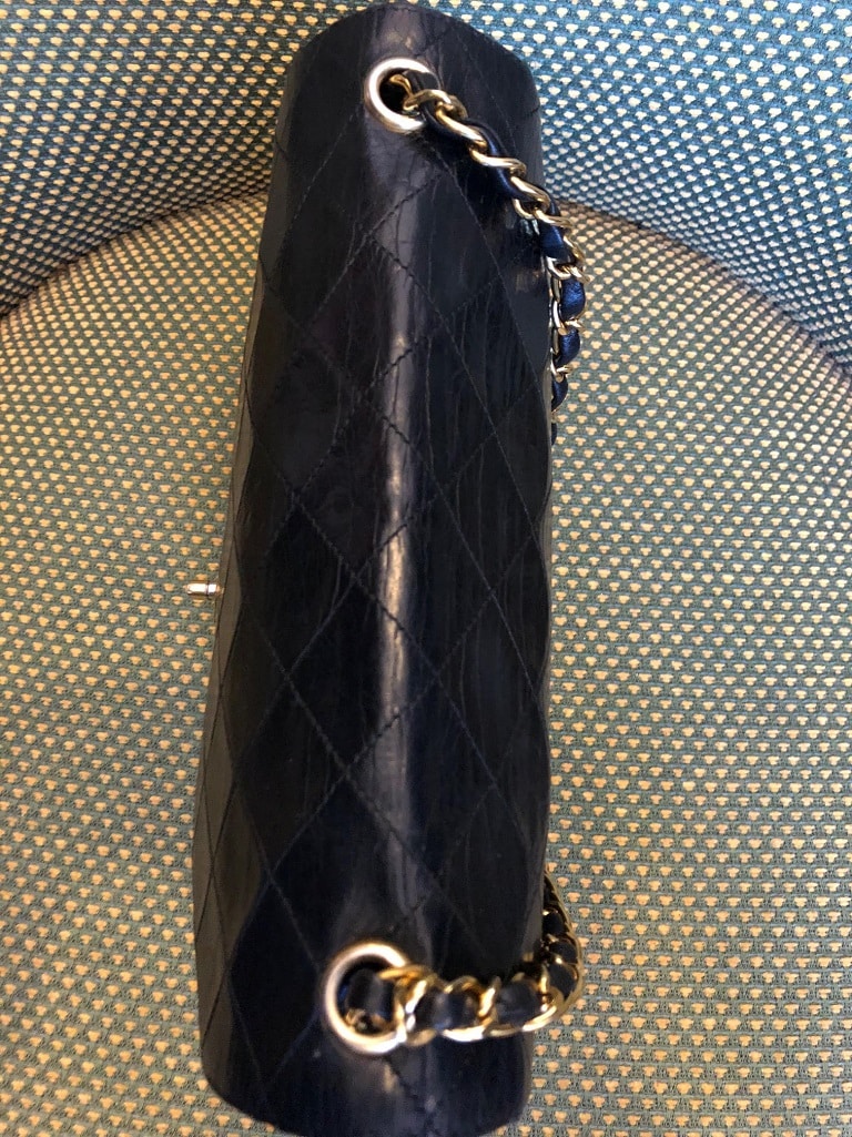 CHANEL V Stitch Flap Chain Shoulder Bag
