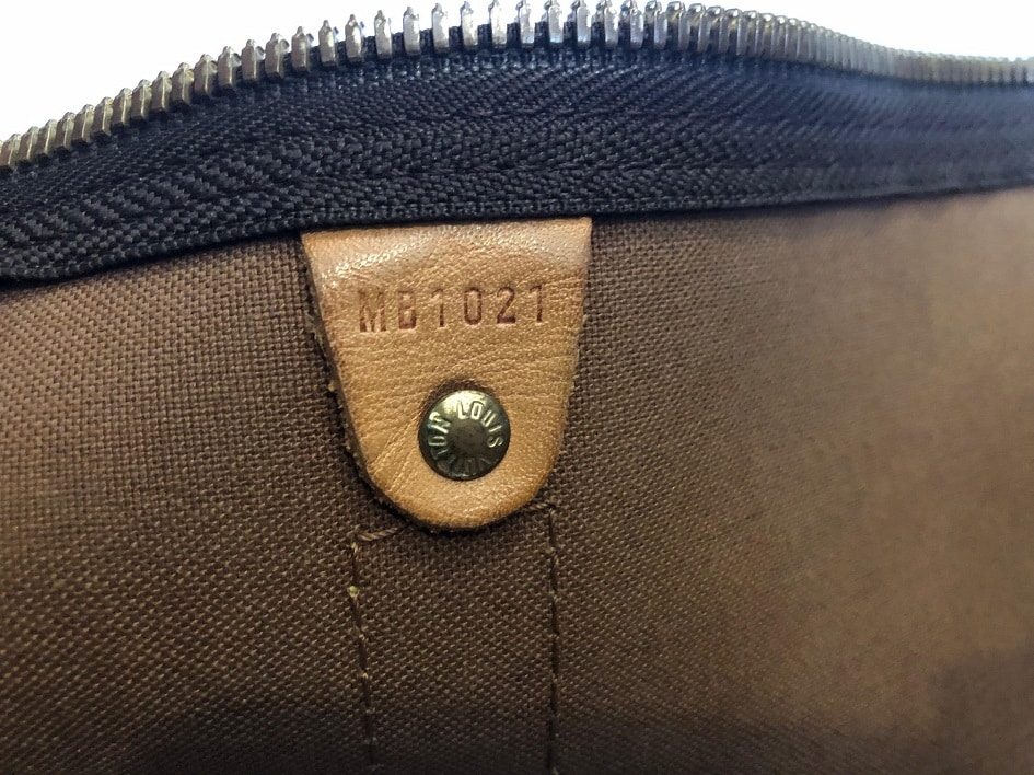 Louis Vuitton Damier Ebene Keepall 55 Bandouliere Travel Duffle Bag – I  MISS YOU VINTAGE