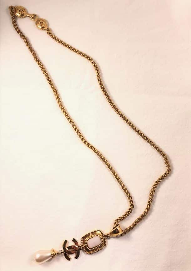 CHANEL Vintage Long Necklace CC Logo Faceted Quartz Cabochon Pearl Drop ...