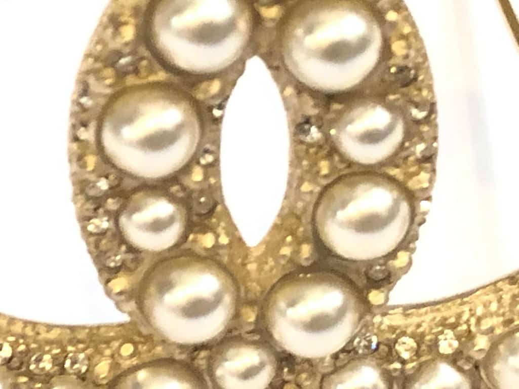 Chanel - Authenticated CC Pins - Gold for Women, Never Worn, with Tag