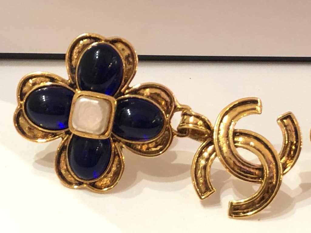 CHANEL Gripoix Blue Clover CC Logo Drop Earrings Rare Vintage 1994 -  Chelsea Vintage Couture