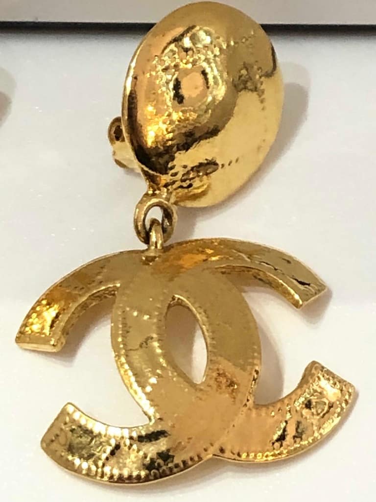 CHANEL CC Drop Earrings Matte Gold 1303531