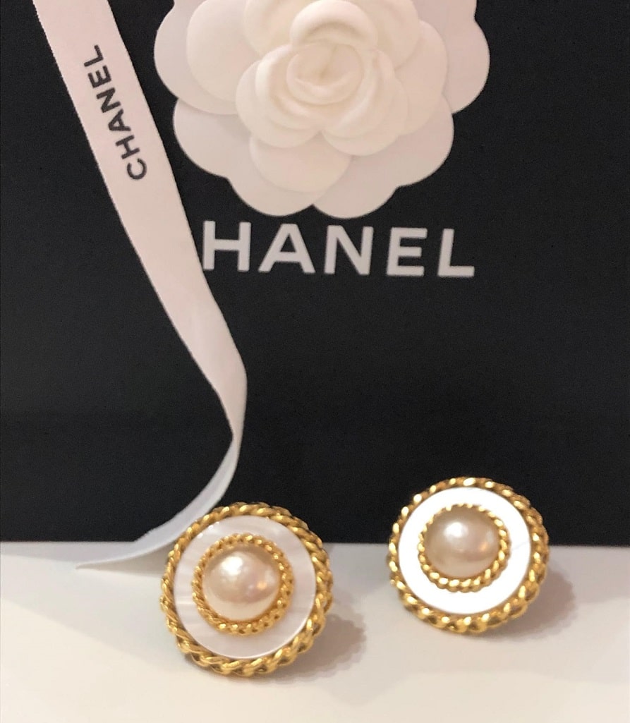 blue chanel gold earrings