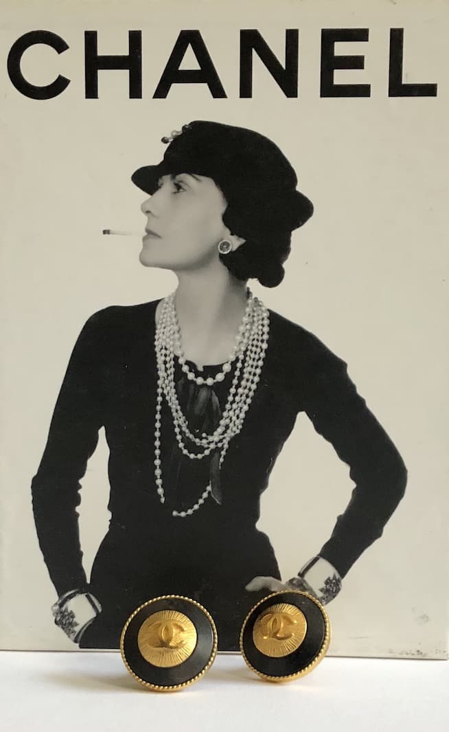 CHANEL Earrings CC Logo Chanel Gold & Black Vintage 1993 - Chelsea Vintage  Couture