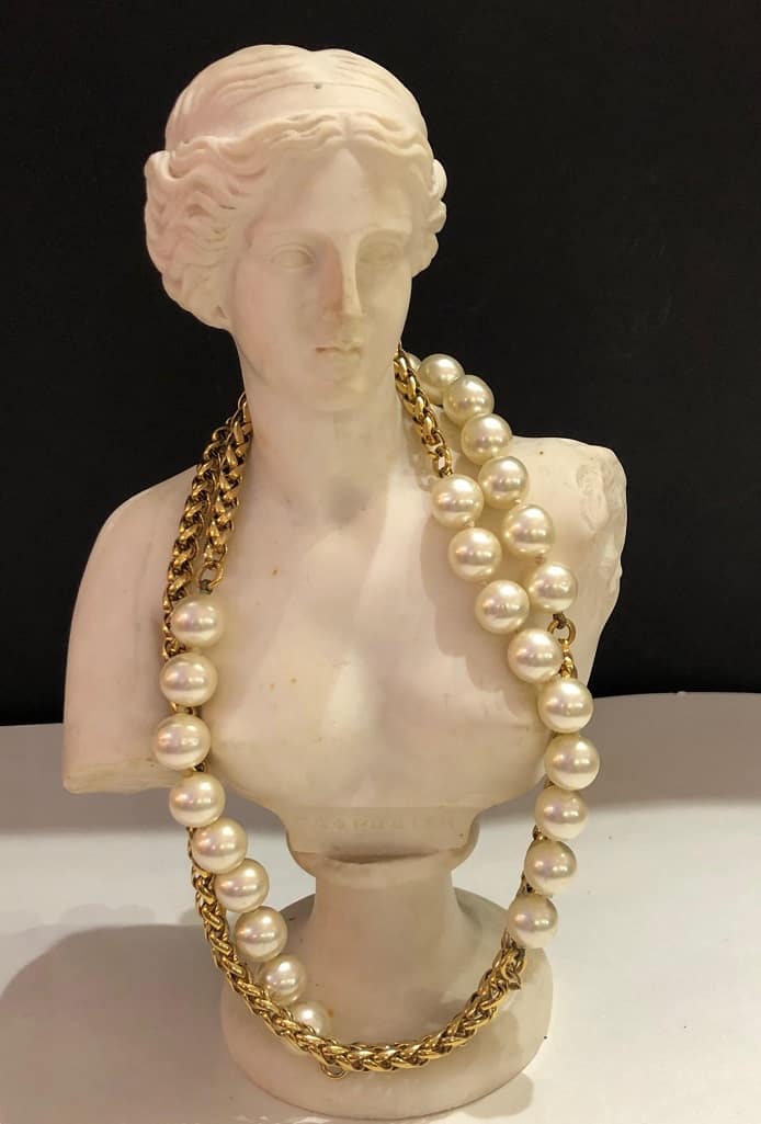 1983 Chanel Pearl and Gold Chain Necklace Sautoir - Chelsea Vintage Couture