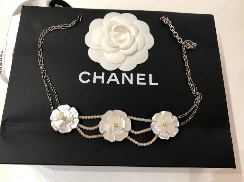 Boutique CHANEL Pink and white camellia flowers and gold chain