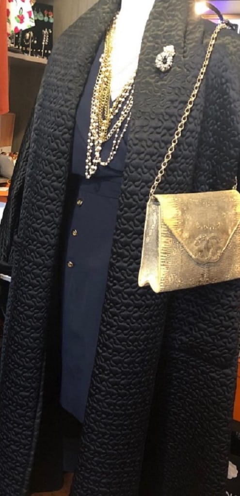 CHANEL Lizard Shoulder Clutch Chain CC Logo Bag Vintage - Chelsea Vintage  Couture