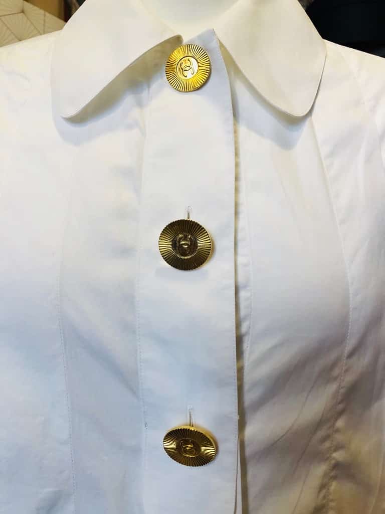 CHANEL 1990s Pleated Collar Shirt 8 Leaf Clover Chanel Buttons  Chelsea  Vintage Couture