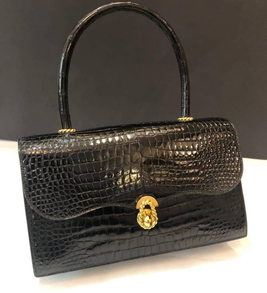 Modern Grippy Design Ladies Black Leather Handbag, Size: 21.5 X 8.9 cm at  Rs 180 in Thane