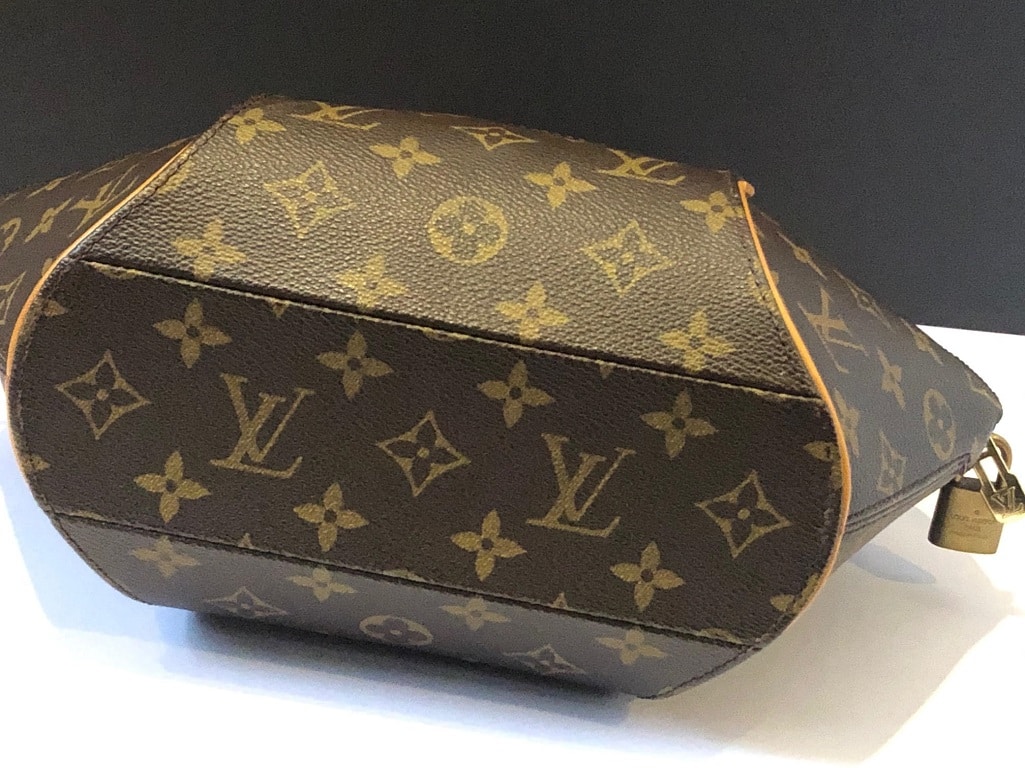 Pre-loved Louis Vuitton Vintage Ellipse Cloth Handbag PM Monogram – Vintage  Muse Adelaide