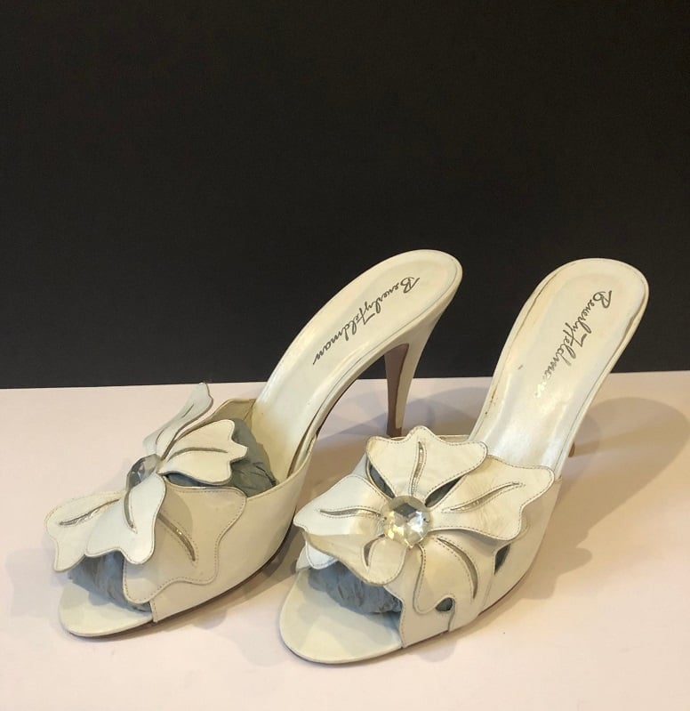 Buy White Heeled Sandals for Women by Outryt Online | Ajio.com