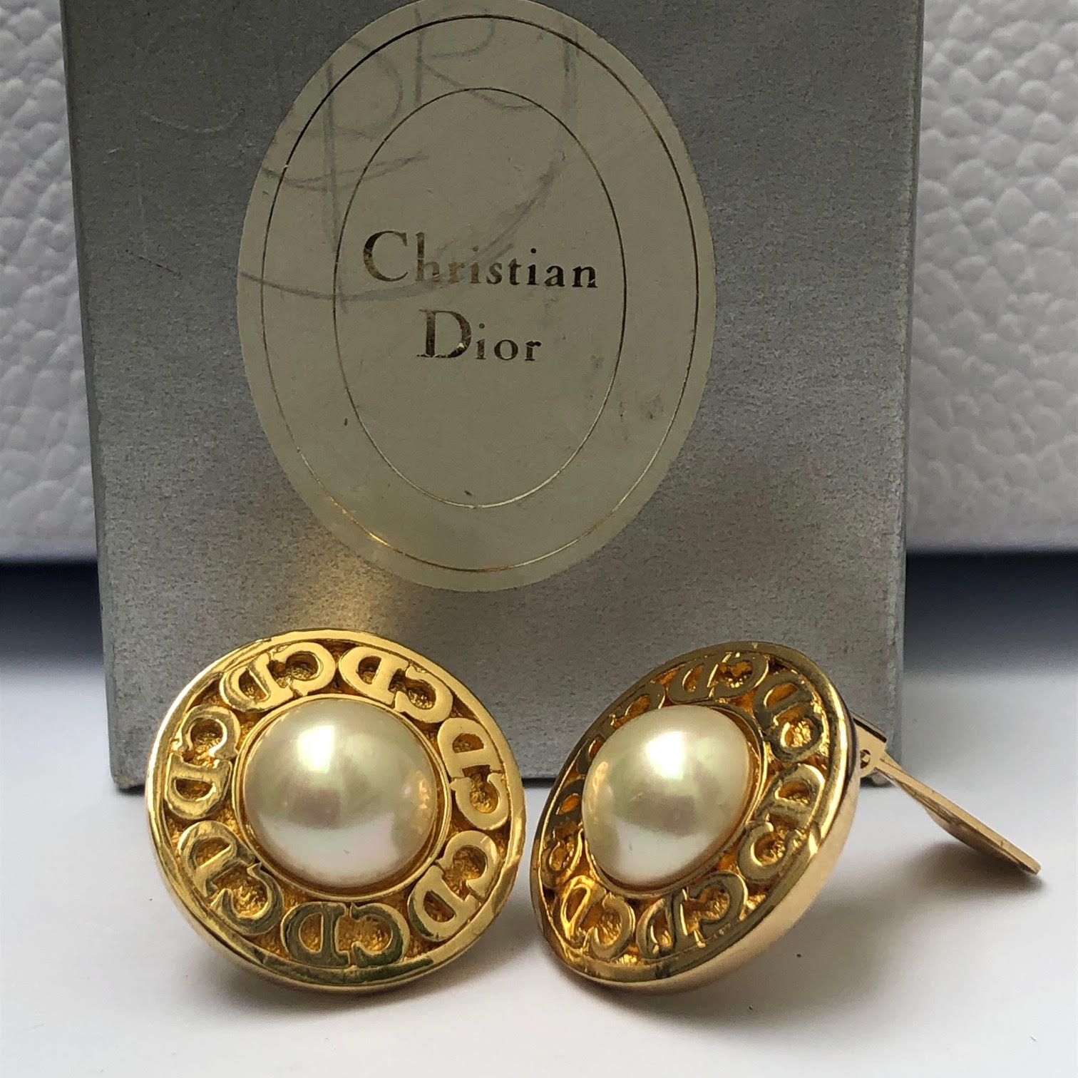 CHRISTIAN DIOR Vintage CD Round Pearl Gold Tone Clip-On Earrings 
