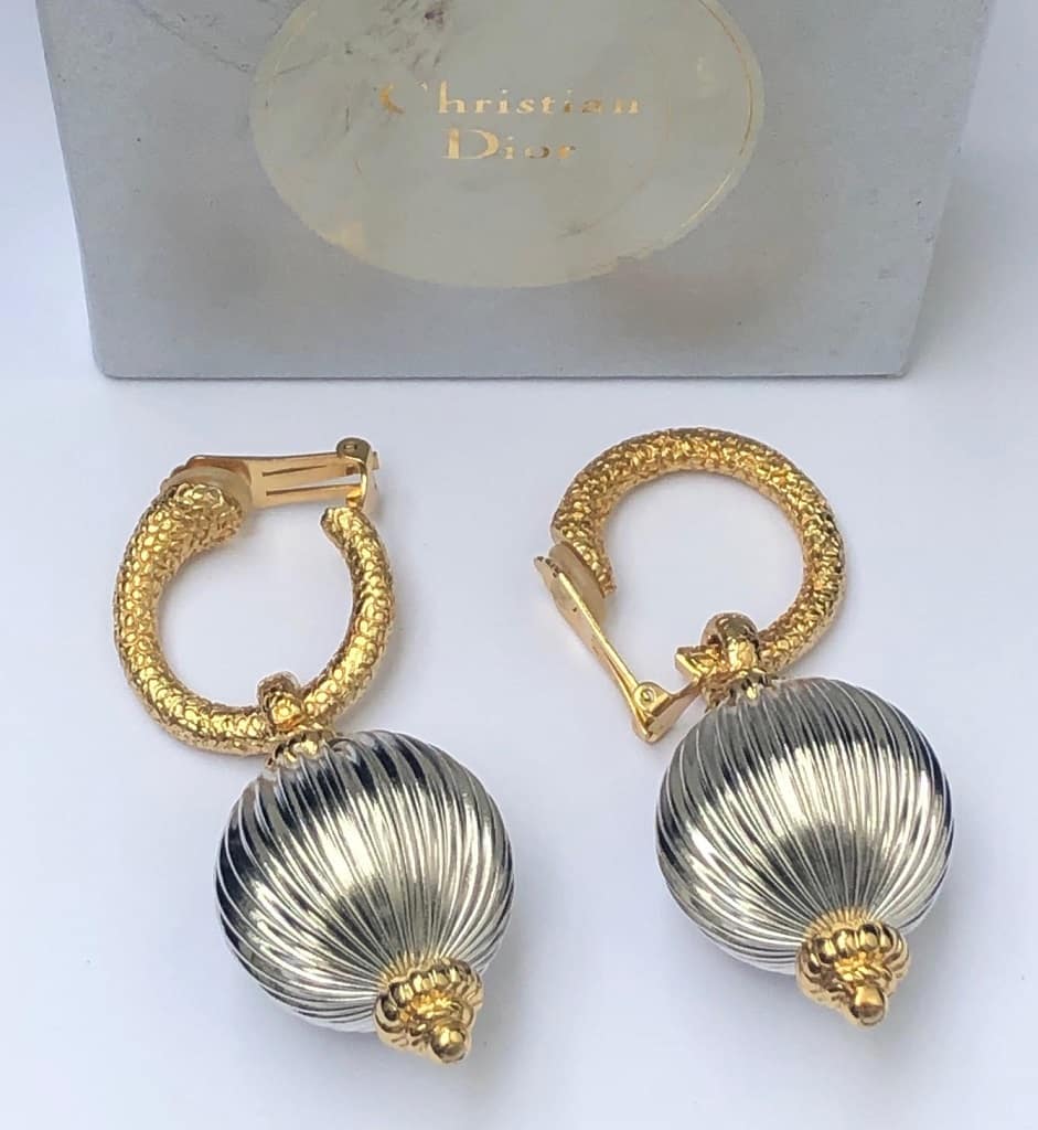 Christian Dior Gold Finished Metal Clip Earrings ○ Labellov ○ Buy and Sell  Authentic Luxury