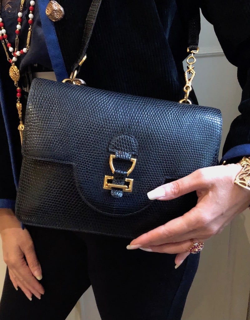 Lot 415 - An Hermès vintage black 'Annie' clutch bag