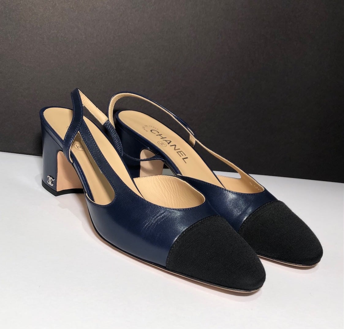 Chanel // Navy Suede & Mesh Slingback Flat – VSP Consignment