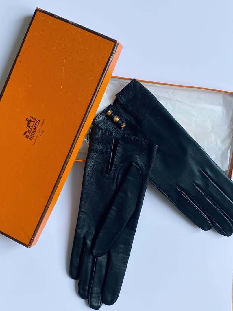 HERMÈS Leather Gloves Black 24 Fbg St Honoré - Chelsea Vintage Couture