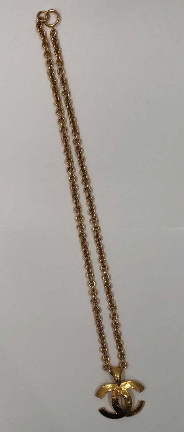 CHANEL 1994 CC Pendant Chain Necklace Vintage Gold Quilted - Chelsea Vintage  Couture