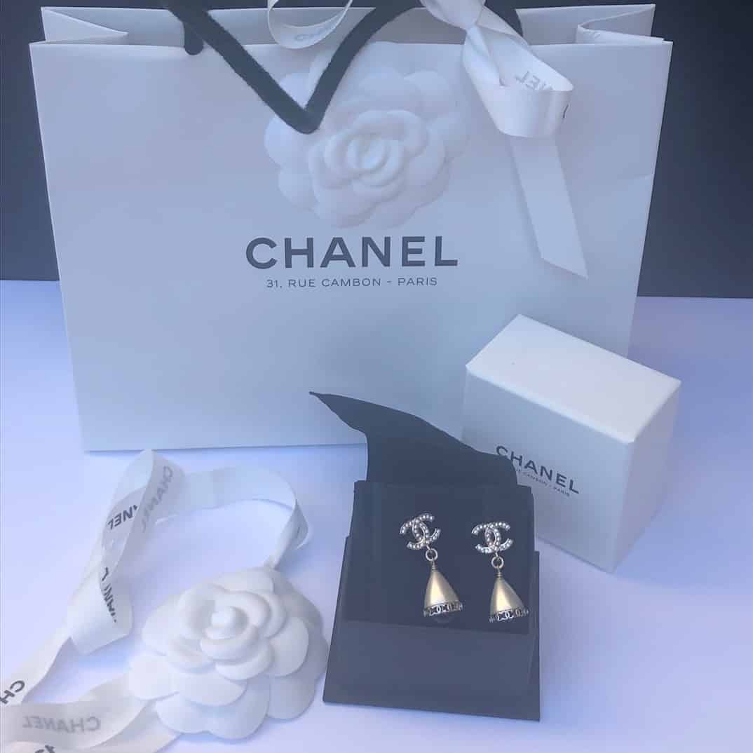 CHANEL 2020 Strass & faux Pearl CC Drop Earrings W/Box - Chelsea