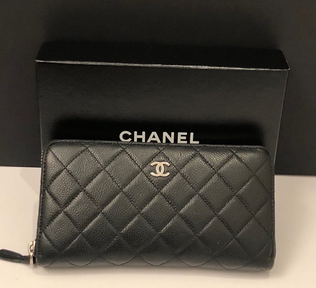 CHANEL Wallet Black Caviar Quilted CC Logo Long Vintage - Chelsea 