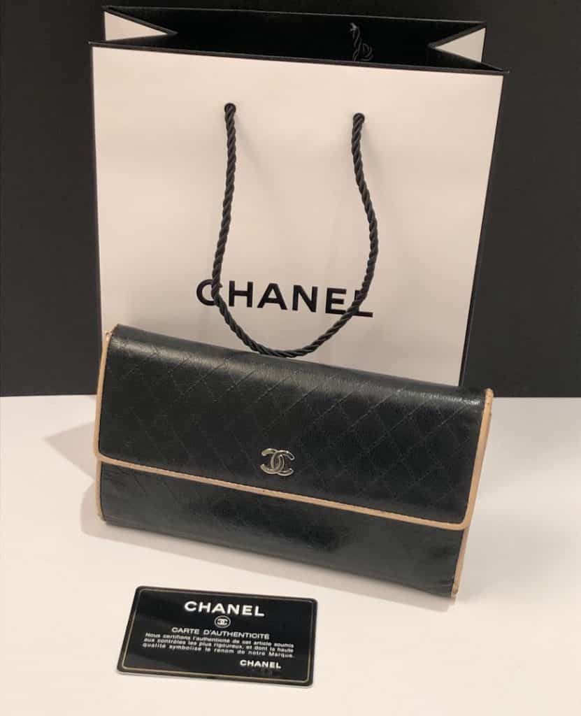 CHANEL Wallet Black Caviar Quilted CC Logo Long Vintage - Chelsea
