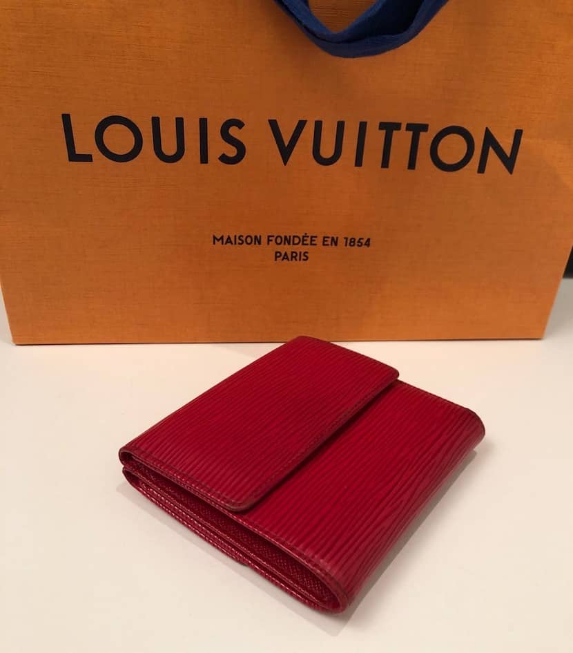 90s Vintage Louis Vuitton Logo Bifold Wallet with photo windows  Quirk