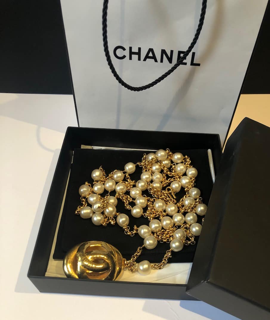 Chanel Vintage Faux Pearl & Gripoix Pendant Necklace - Green, Gold