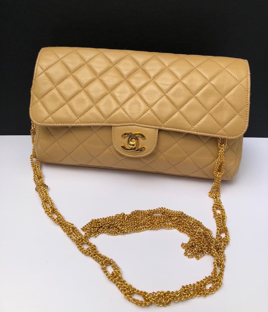CHANEL 1994 2.55 Timeless Classic Quilted Leather Clutch Bag Vintage - Chelsea  Vintage Couture