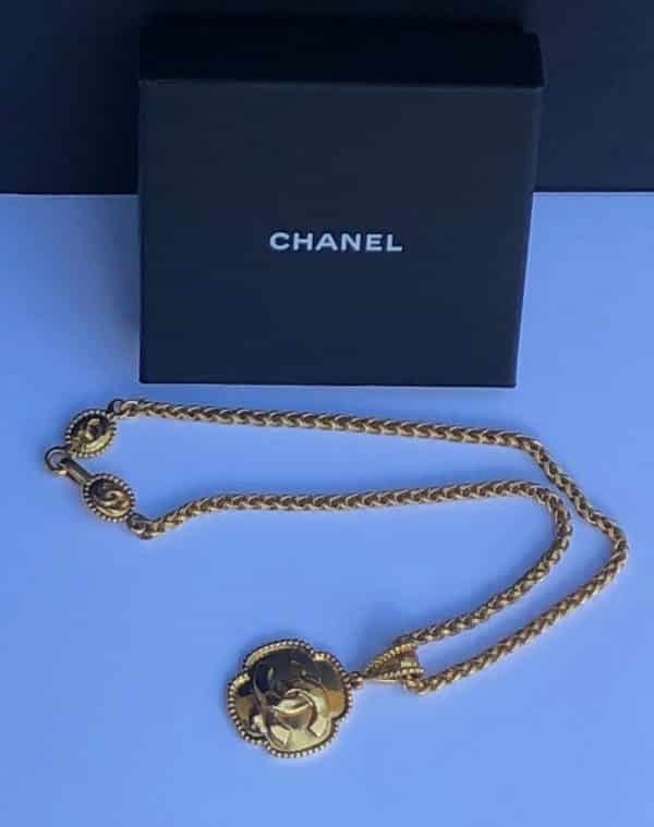 CHANEL PRE-OWNED MEDALLION CHAIN NECKLACE