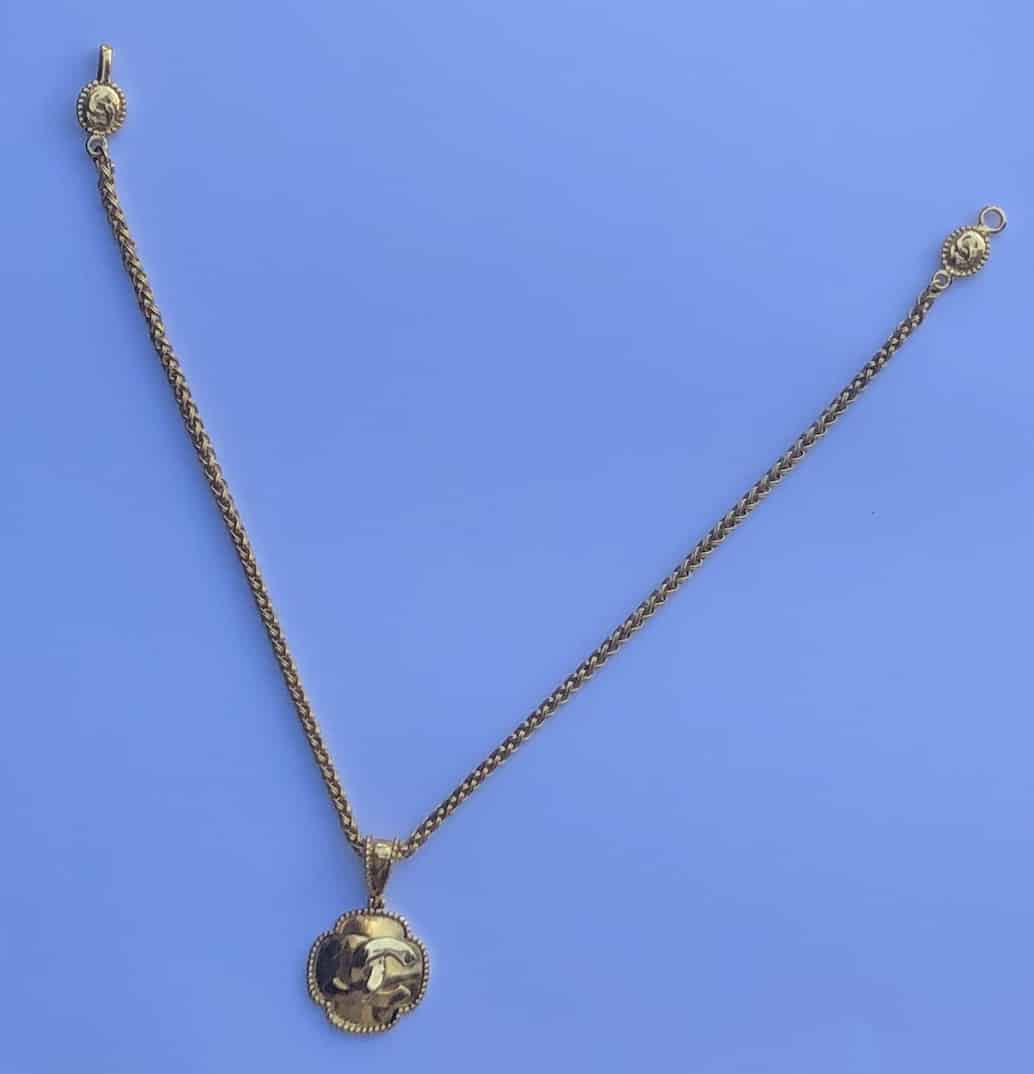 CHANEL 1996 Medallion Pendant CC logo Gold Chain Necklace Vintage W/Box - Chelsea  Vintage Couture