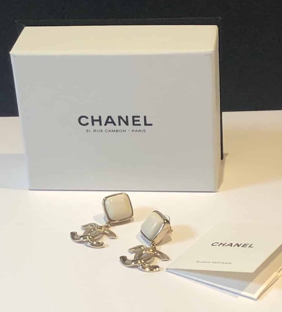 Chanel Earrings Poster  Chanel logo earring  deseniocouk