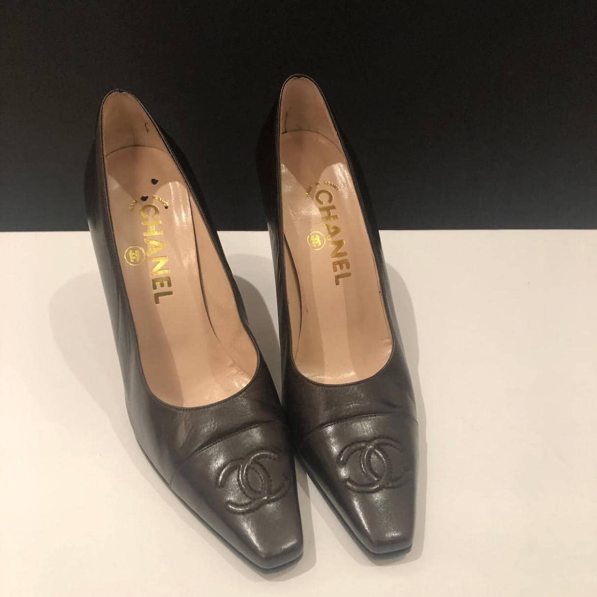CHANEL CC Logo High Heels Leather Brown Shoes - Chelsea Vintage