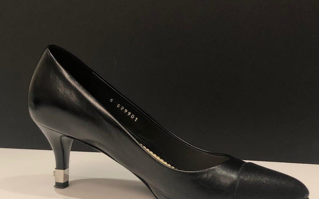 CHANEL Vintage Black CC Logo Silver Heels Two Tone Leather Shoes Size 36