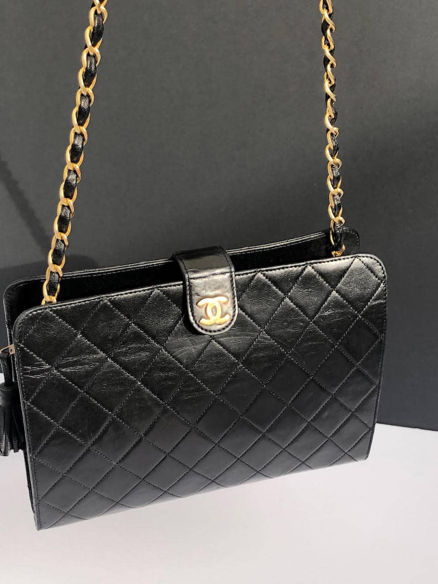Chanel Logo Chain Strap Flap Bag Quilted Lambskin Medium For Sale at 1stDibs