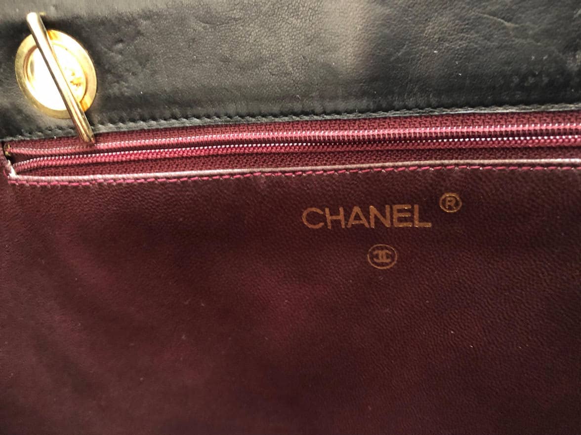 tas shoulder-bag Chanel Vintage CC Black Caviar Long Shoulder Tote