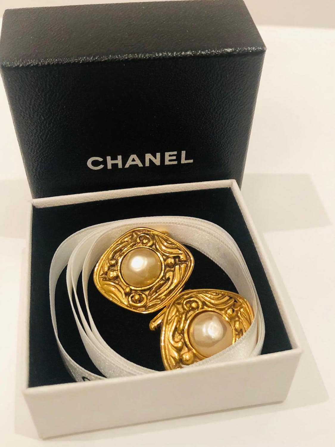 CHANEL 1980s Cufflinks Pearl & Gold Baroque Arabesque W/Box - Chelsea  Vintage Couture