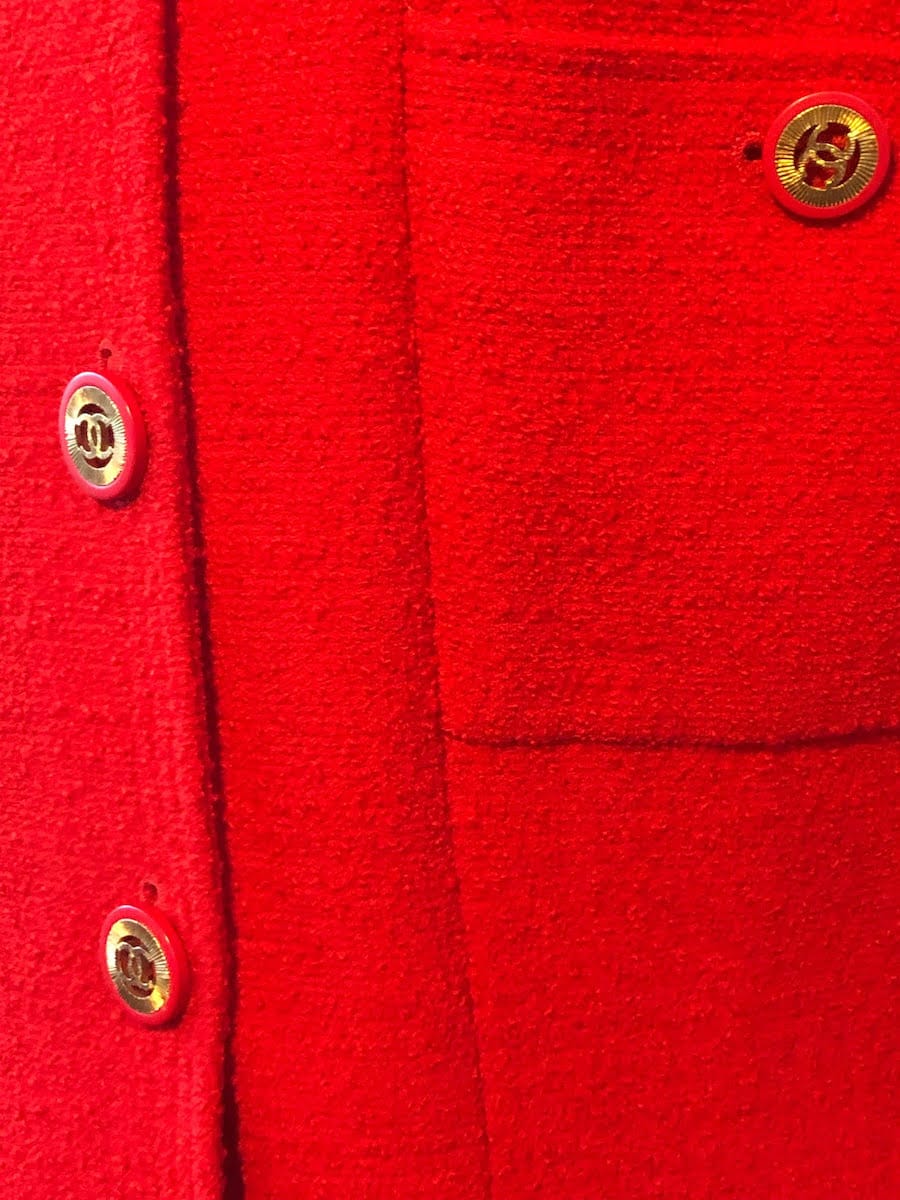 CHANEL 1990s CC-Buttons Single-Breasted Jacket Suit Red Tweed Bouclé -  Chelsea Vintage Couture