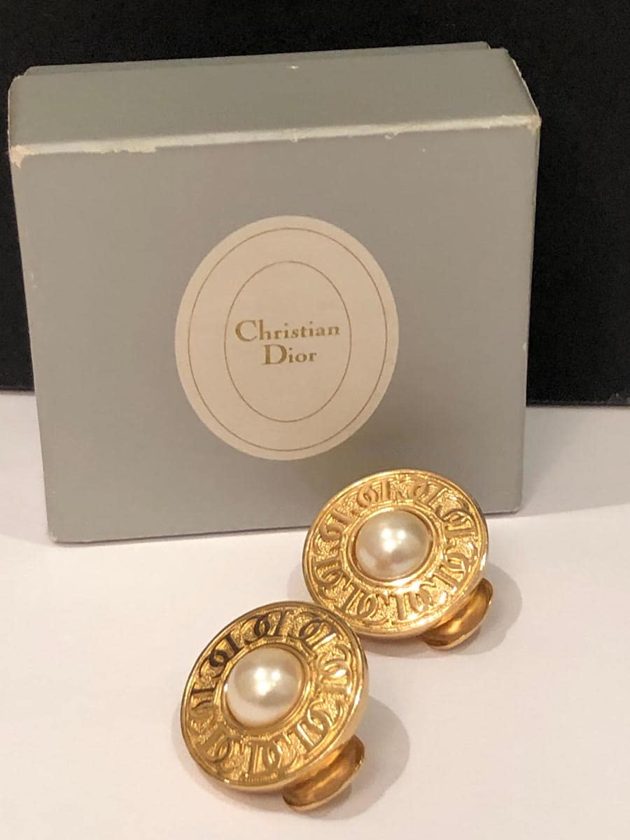CHRISTIAN DIOR 1980s Vintage Gold Tone Faux Pearl CD Logo Round 