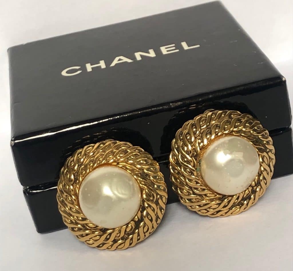 Vintage Chanel Cc Logo Pearl Earrings