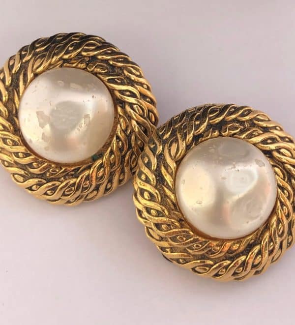 chanel vintage earrings filigree twisted gold metal & pearl w/box 1980