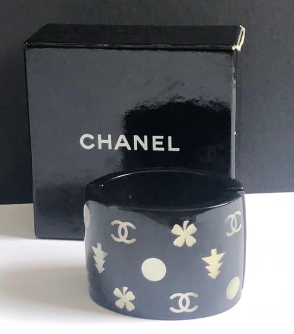 chanel bracelet black resin white and beige cc logo four clover cuff 2003 w/box