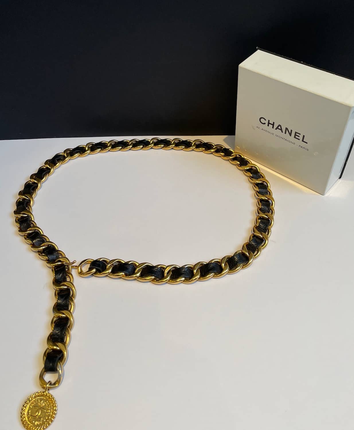 Vintage CHANEL CHARM Belt / Necklace Collectable Gold Black Chain