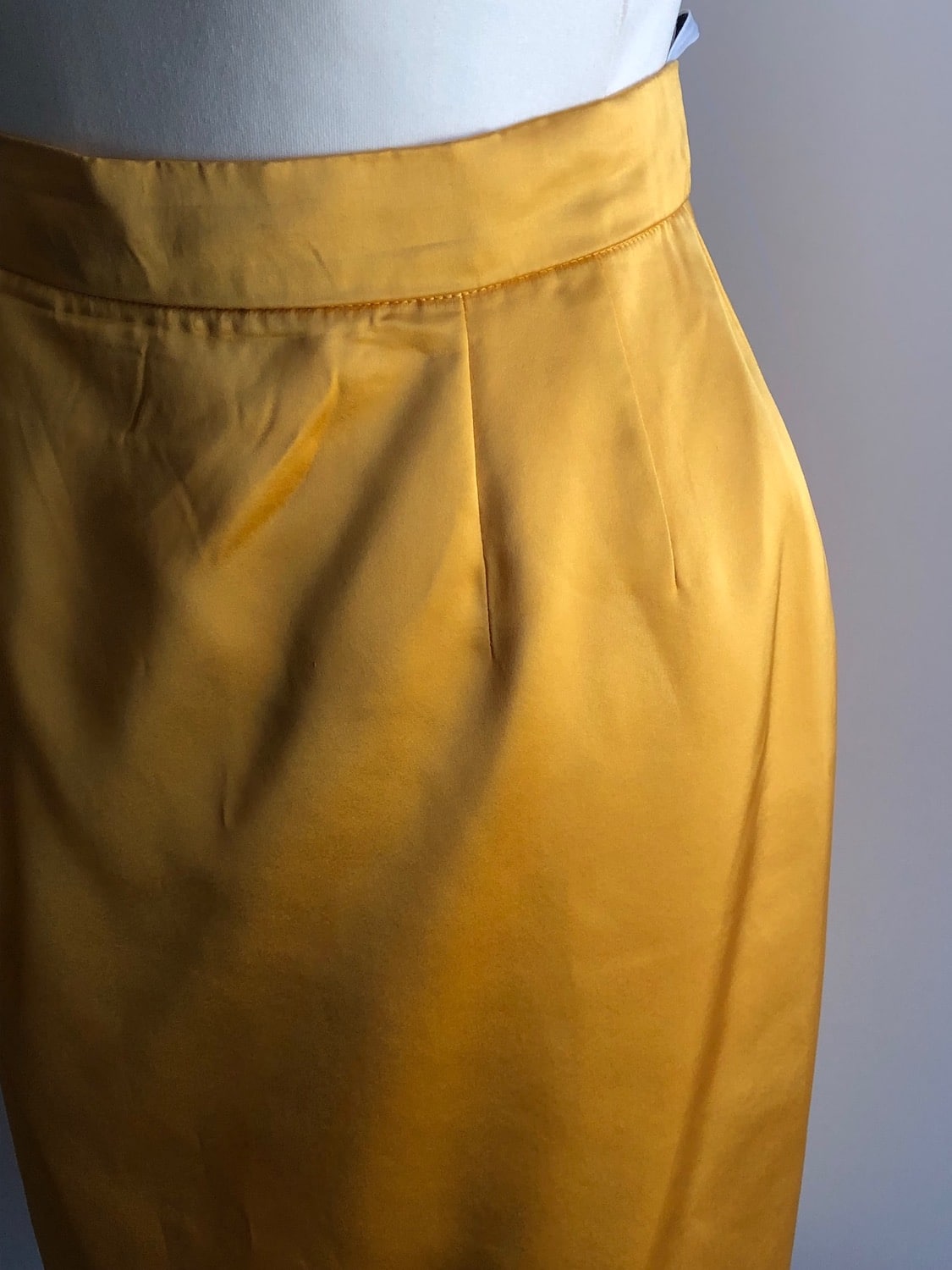 YVES SAINT LAURENT Variation Vintage Gold-Yellow Fitted Skirt C.1980s