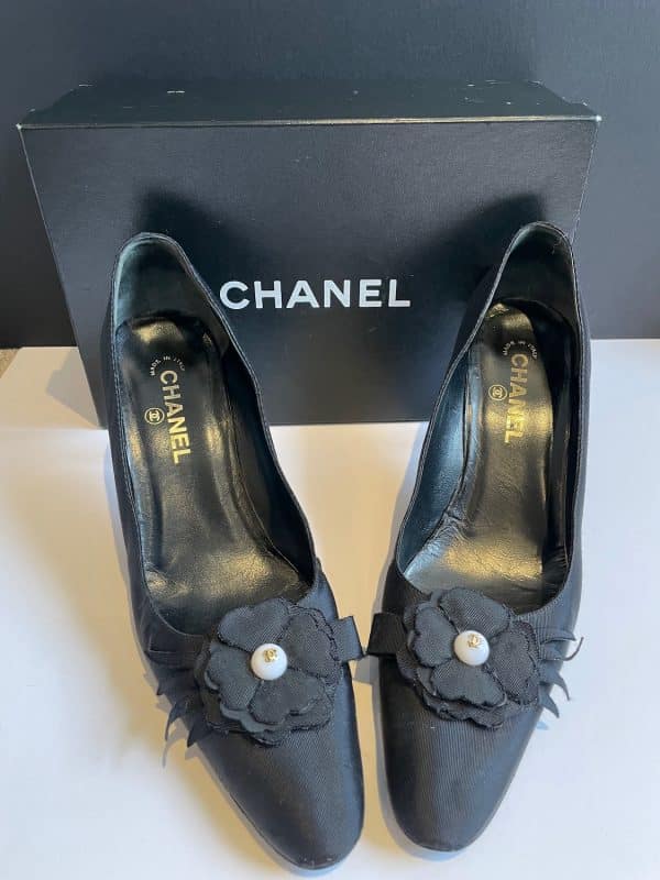chanel camellia pearl cc logo heels black shoes