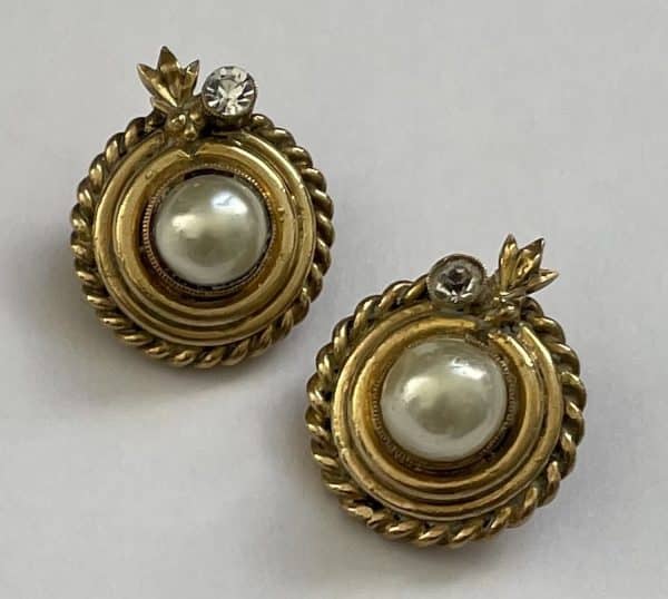 chanel 1980s 24k gold tone & pearl coco chanel hat earrings vintage w/box
