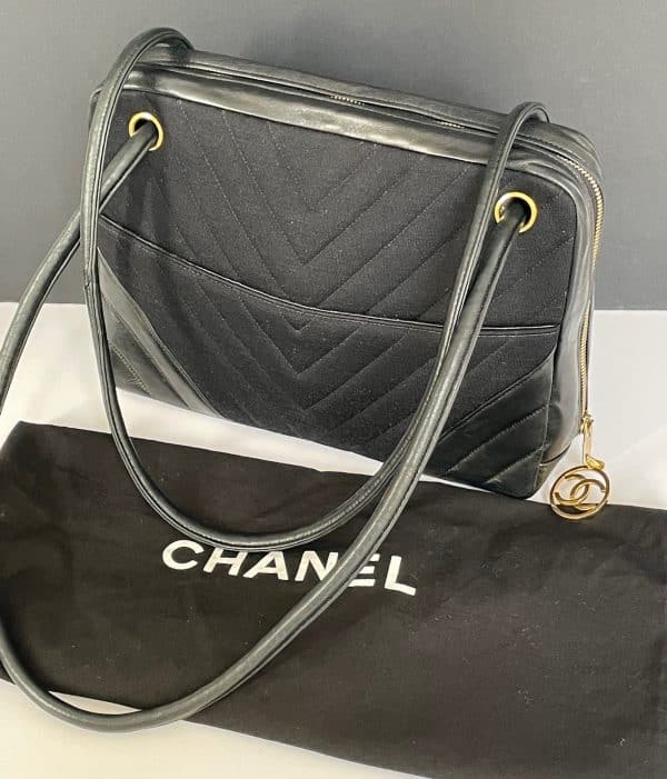 chanel vintage camera bag cc logo leather & chevron shoulder bag c.1989