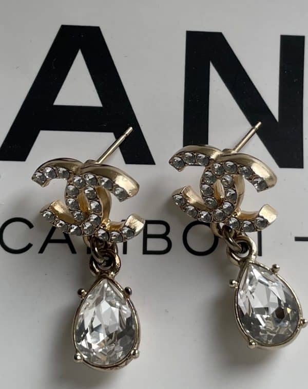chanel cc logo crystals tear drop dangle earrings gold