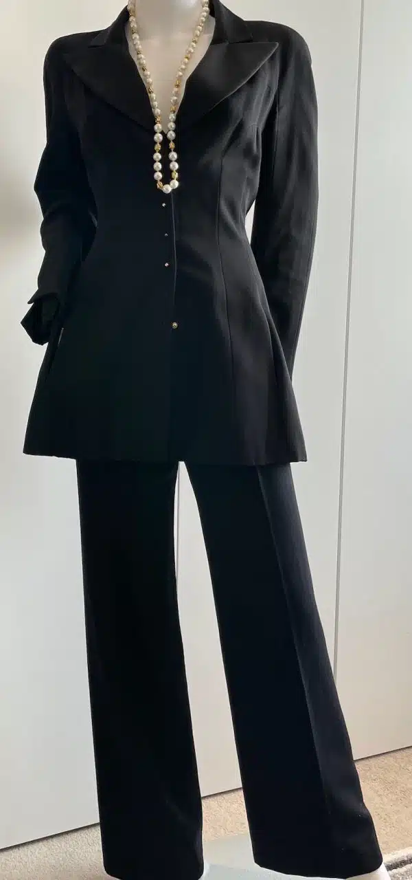 CHANEL ツーピース　スーツ CHANEL Black Two Piece Suit Trousers & Fitted Jacket Autumn 2002